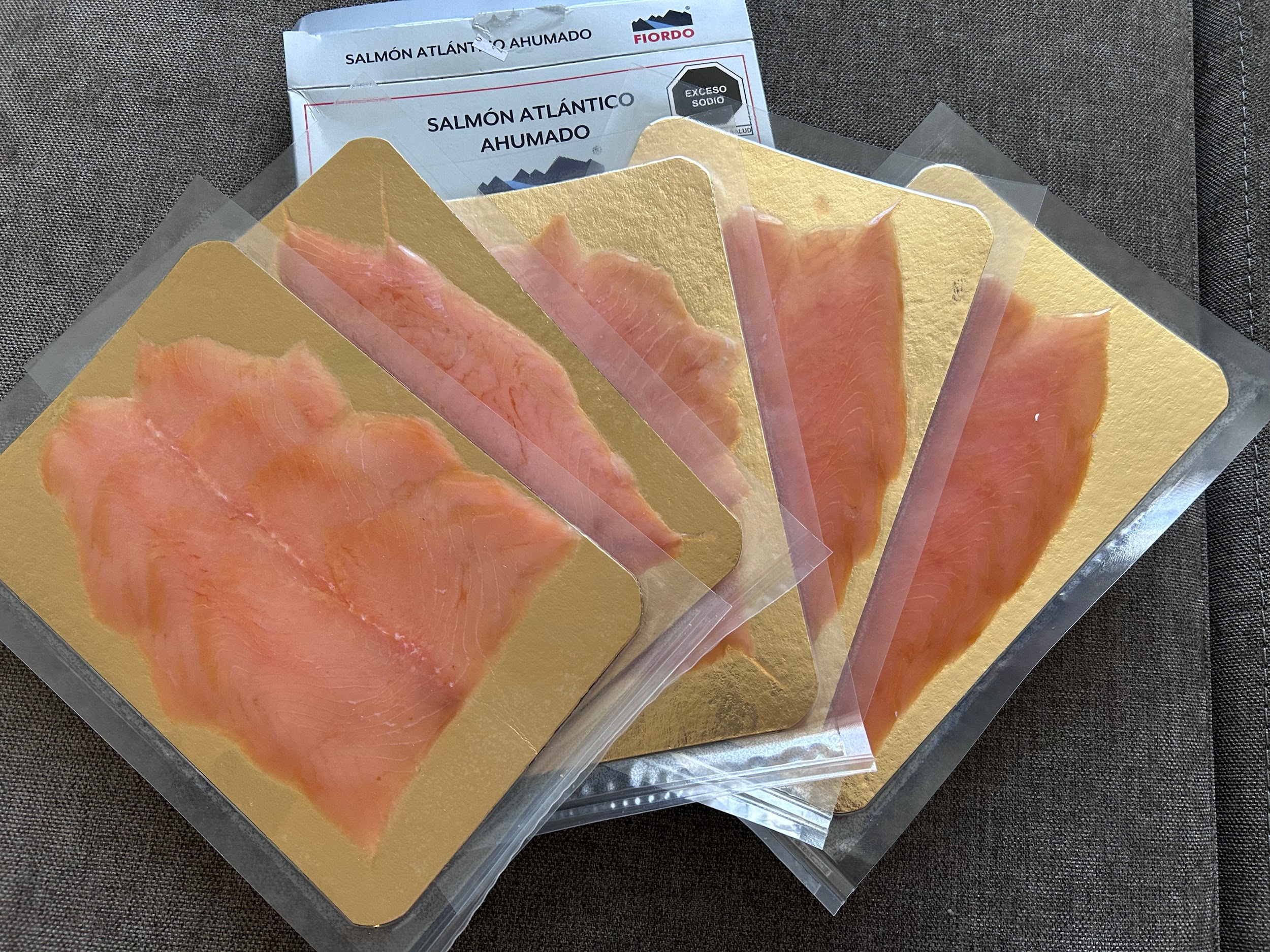 FIORDO smoked salmon individual 100 g packs